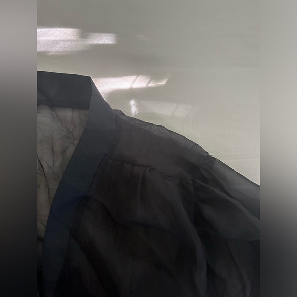 NWT Black Puff Sleeve Tied Front Top - Picture 2 of 4